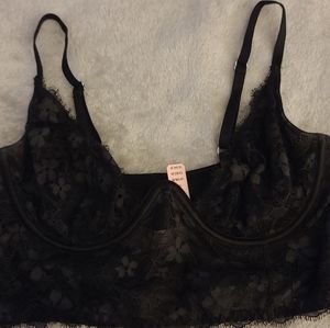 Brand New Victoria secret Lace Bra Size 34C
